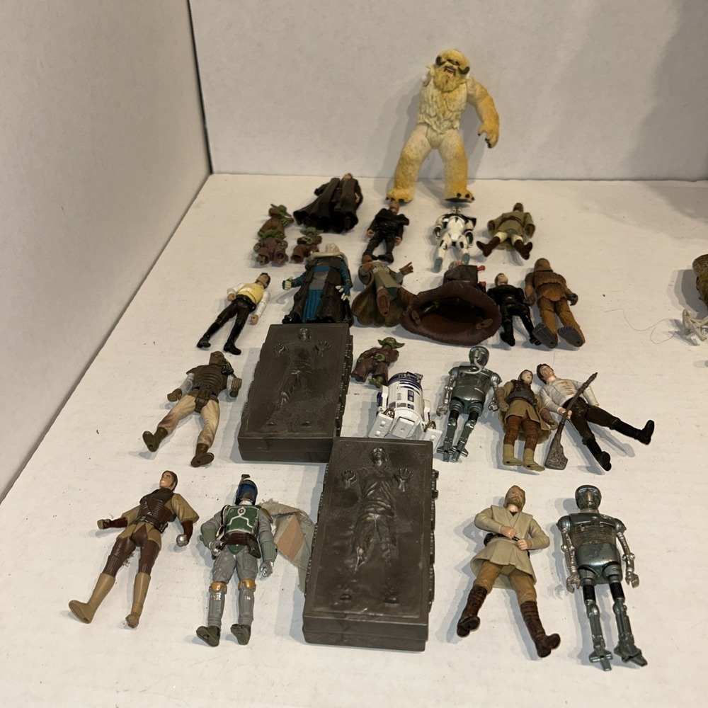 Star Wars Action Figure Lot Of 26 Leia Han Luke R2D2 Chewbacca C4
